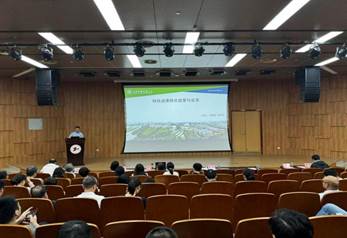 会议室里的人们

AI 生成的内容可能不正确。